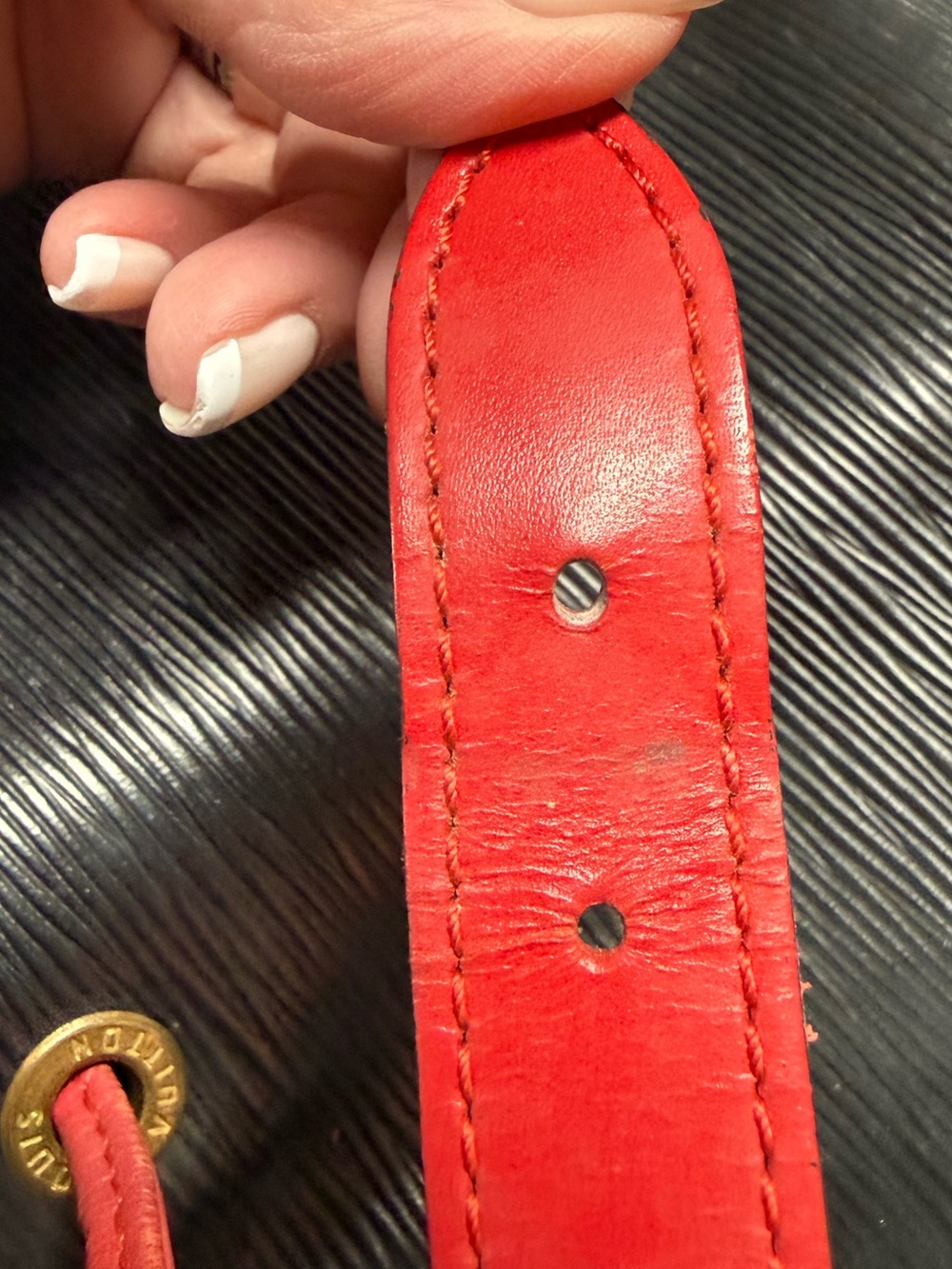 Authentic Louis Vuitton bucket-style shoulder bag Epi leather with red trim. - Picture 16 of 16